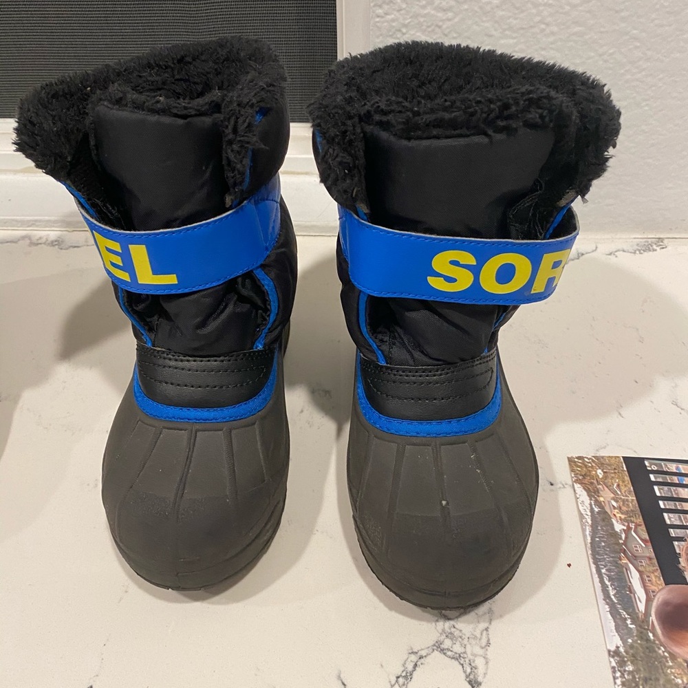 Boys sorel snow boots